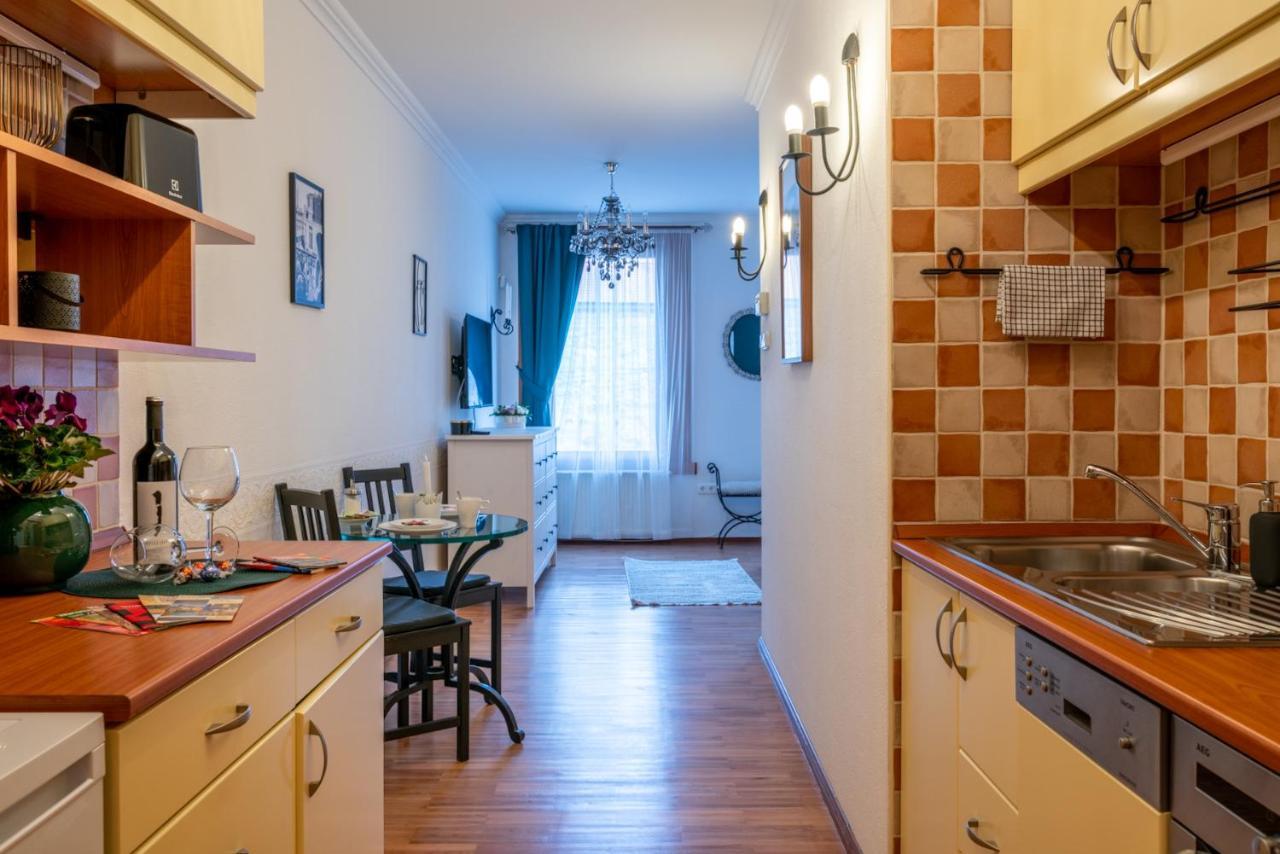 Romantic Studio Secret Garden Budapest Exteriör bild