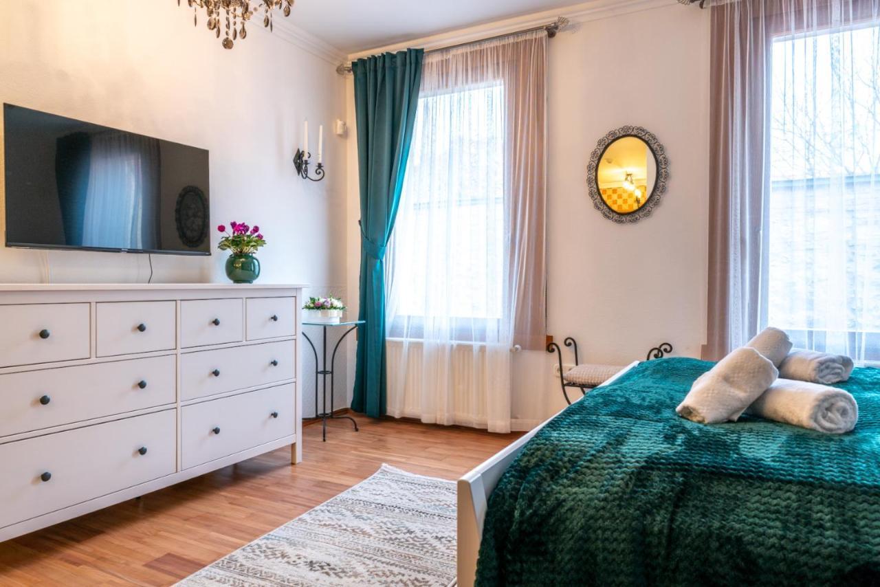 Romantic Studio Secret Garden Budapest Exteriör bild